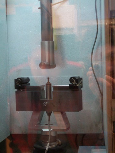 Máquina para comprobar la resistencia del hielo