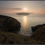 Pembrokeshire April 2007 (5) : sunset over Skomer