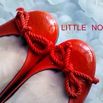 Love is blind, but friendship closes its eyes.