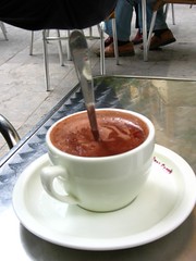 Watch how the spoon stands straight up!