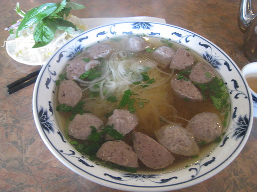 Pho Tau Bay