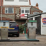 Total filling station (2)