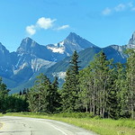Three Sisters: Big Sister, Middle Sister & Little Sister (+1)