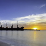 Amaneciendo en el puerto