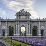 Oeste de la Puerta de Alcal&aacute;