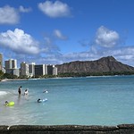 Hawaii - Oahu: Waikiki Beach and Diamond Head (in the back)