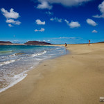 Fot&oacute;grafo y modelo en la Playa del Risco - Lanzarote, Canarias