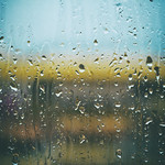 Gotas en un cristal cualquiera