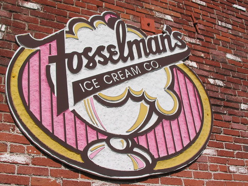 Fosselman's signage
