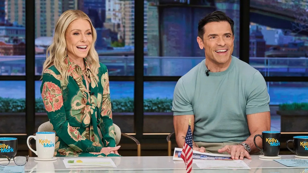 Kelly Ripa's Gum Surgery: The Shocking Habit That Caused It! (2026)