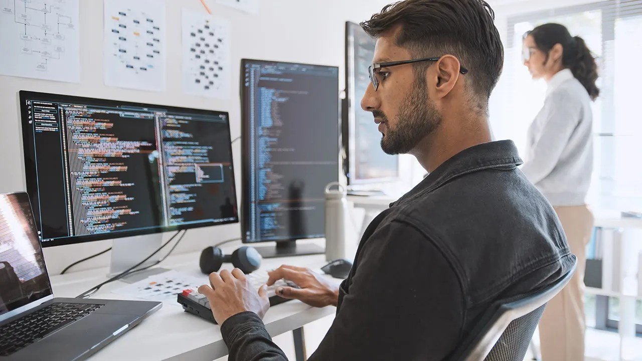 Google finds AI malware using Gemini to rewrite code and evade detection