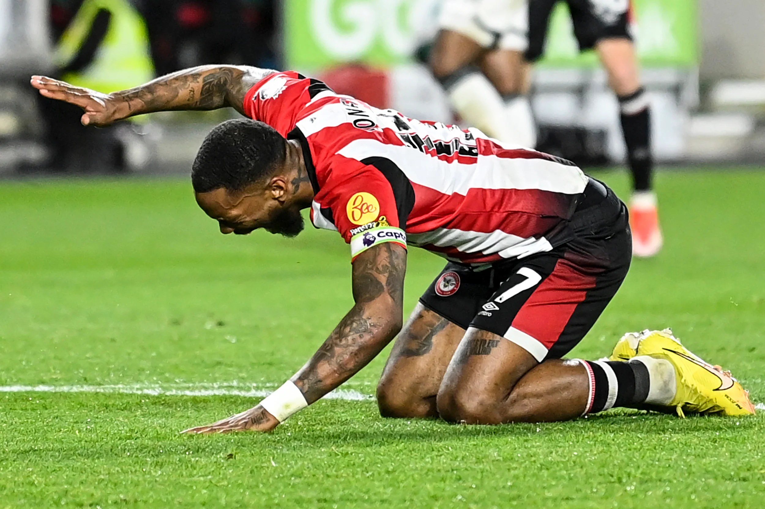 Brentford v Manchester United LIVE: Premier League result and final score after Ajer’s equaliser