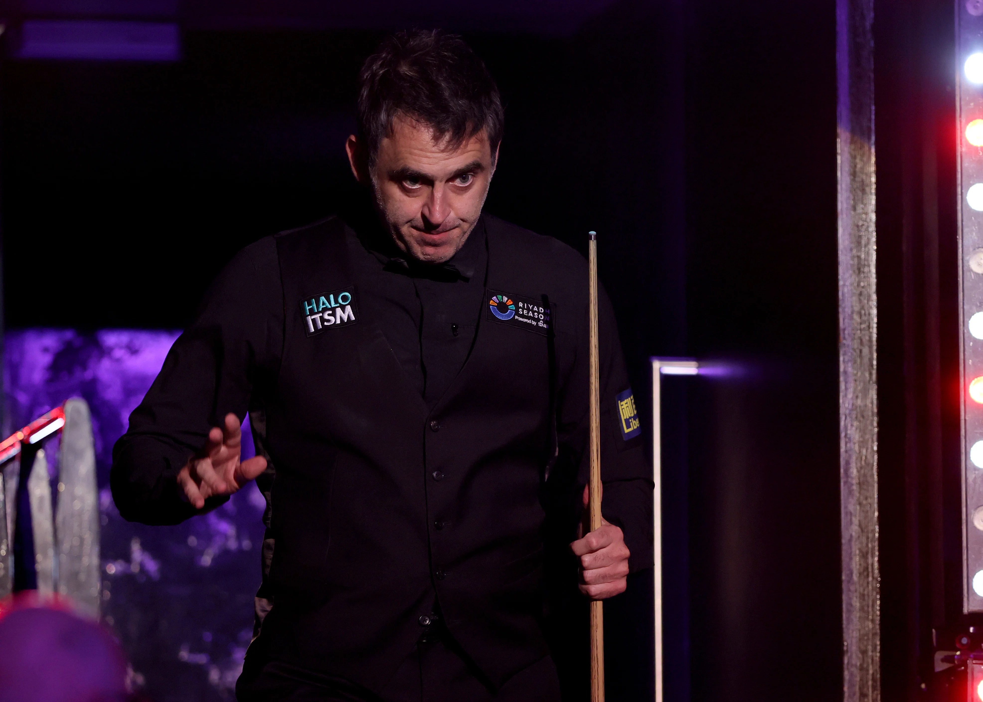 Ronnie O’Sullivan v Zhao Xintong LIVE: World Snooker Championship semi-final scores and updates