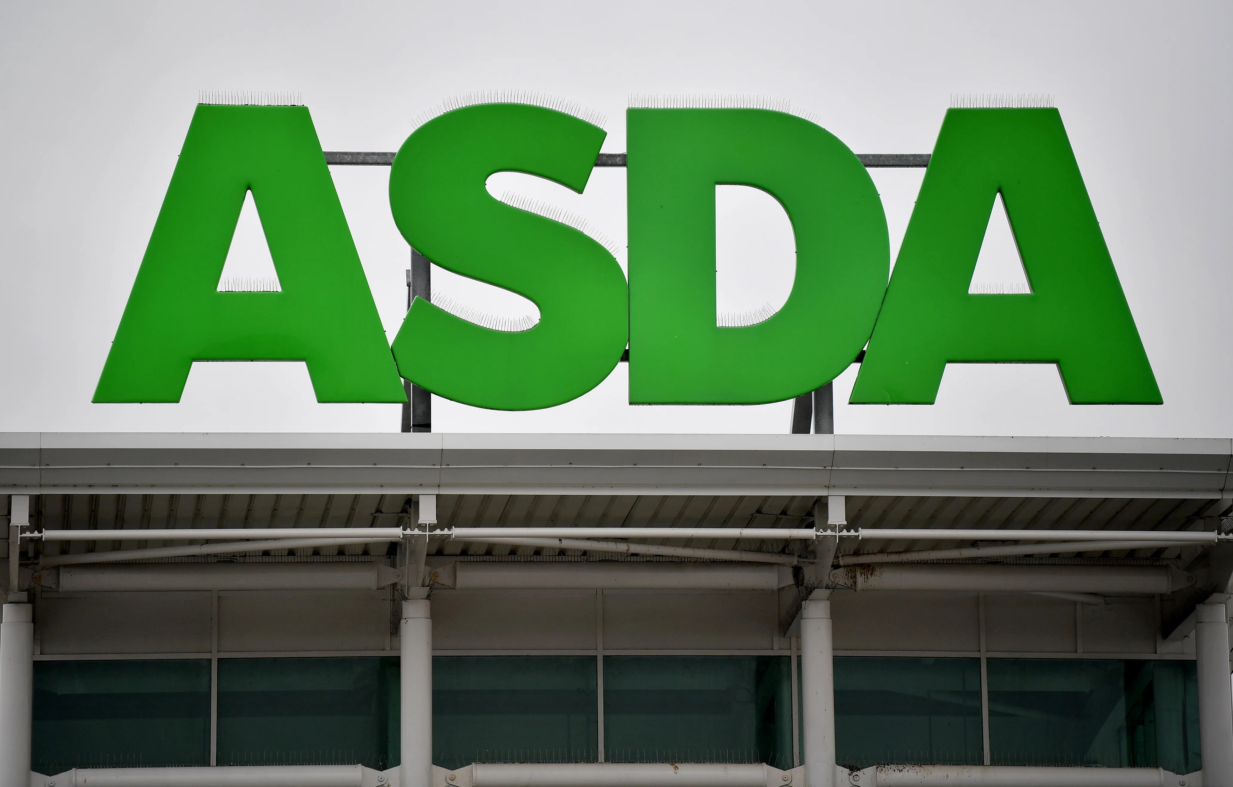 Asda undercuts rival supermarkets with new £5 premium meal deal