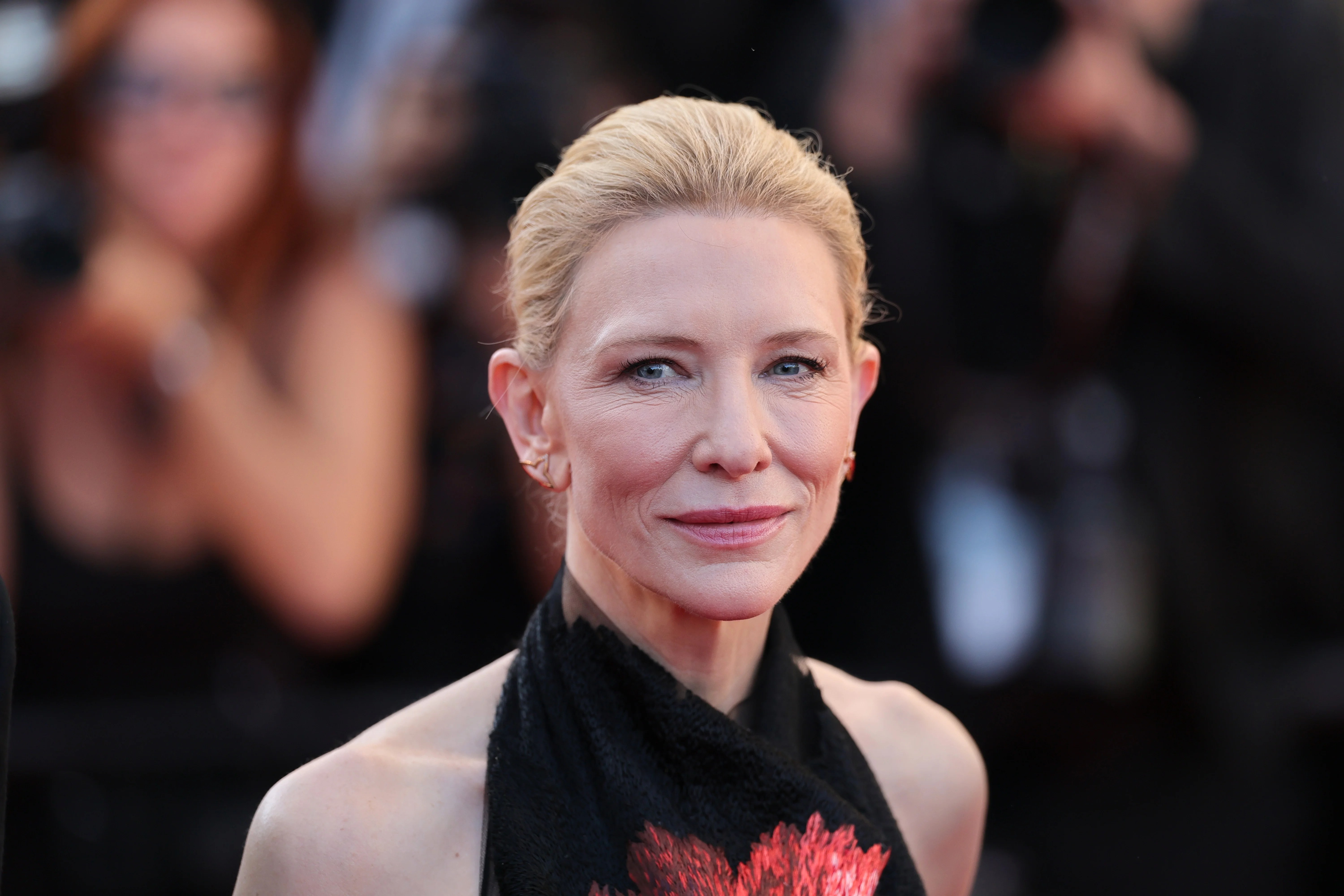 Cate Blanchett chastises theater audience for filming her London play: ‘It spoils it’