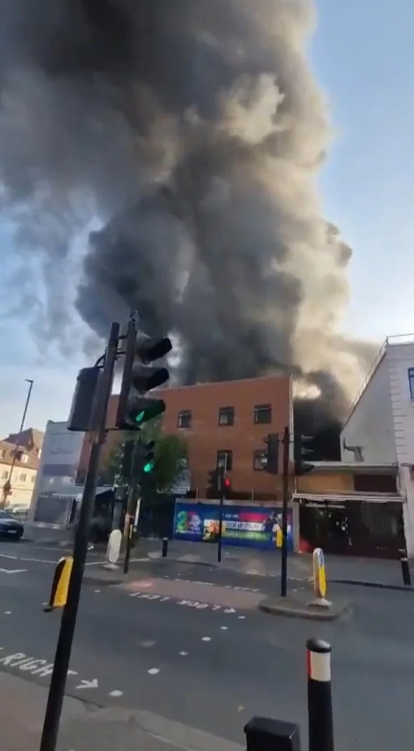 North London Fire: 100 Firefighters Battle Kosher Supermarket Blaze (2026)