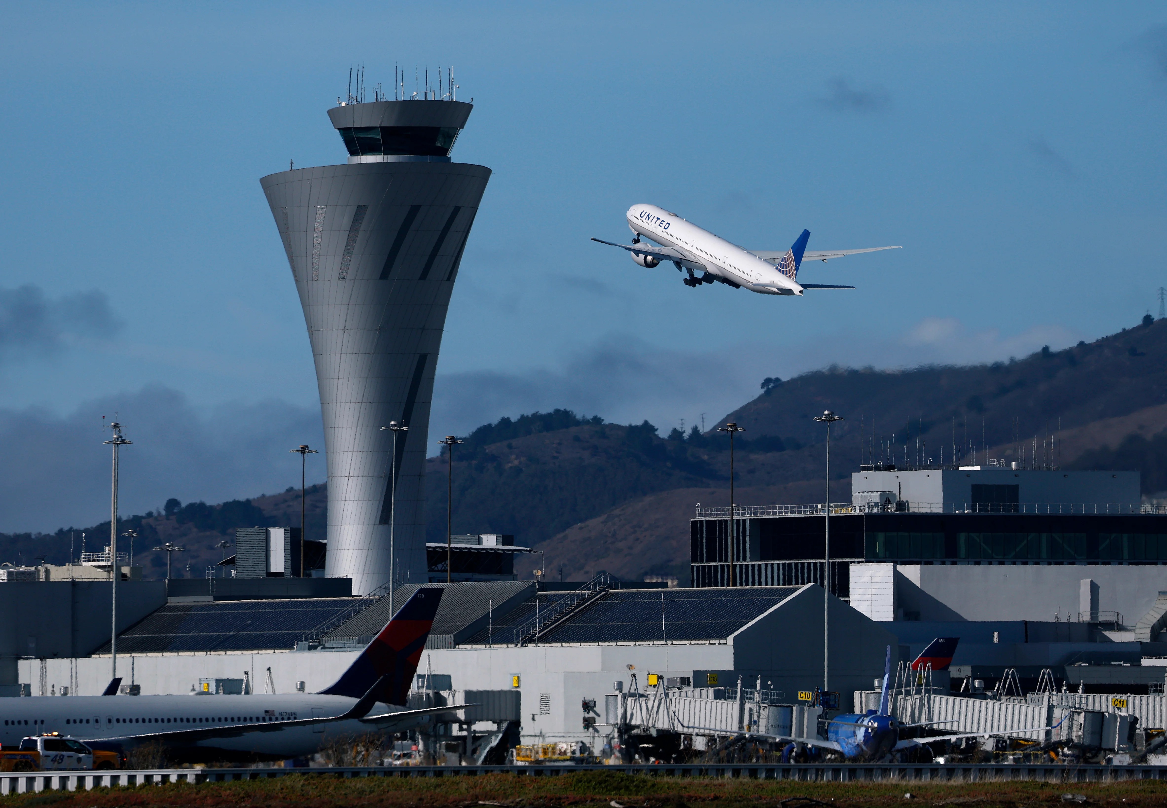 San Francisco Airport Ground Stop: What Happened and Why? (2026)