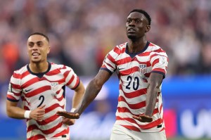 USMNT legend urges team to ride World Cup momentum after dream start against Paraguay