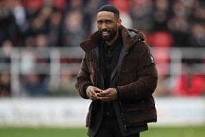 Jermain Defoe leaves Woking two weeks before start of season after ‘eye-opening’ experience