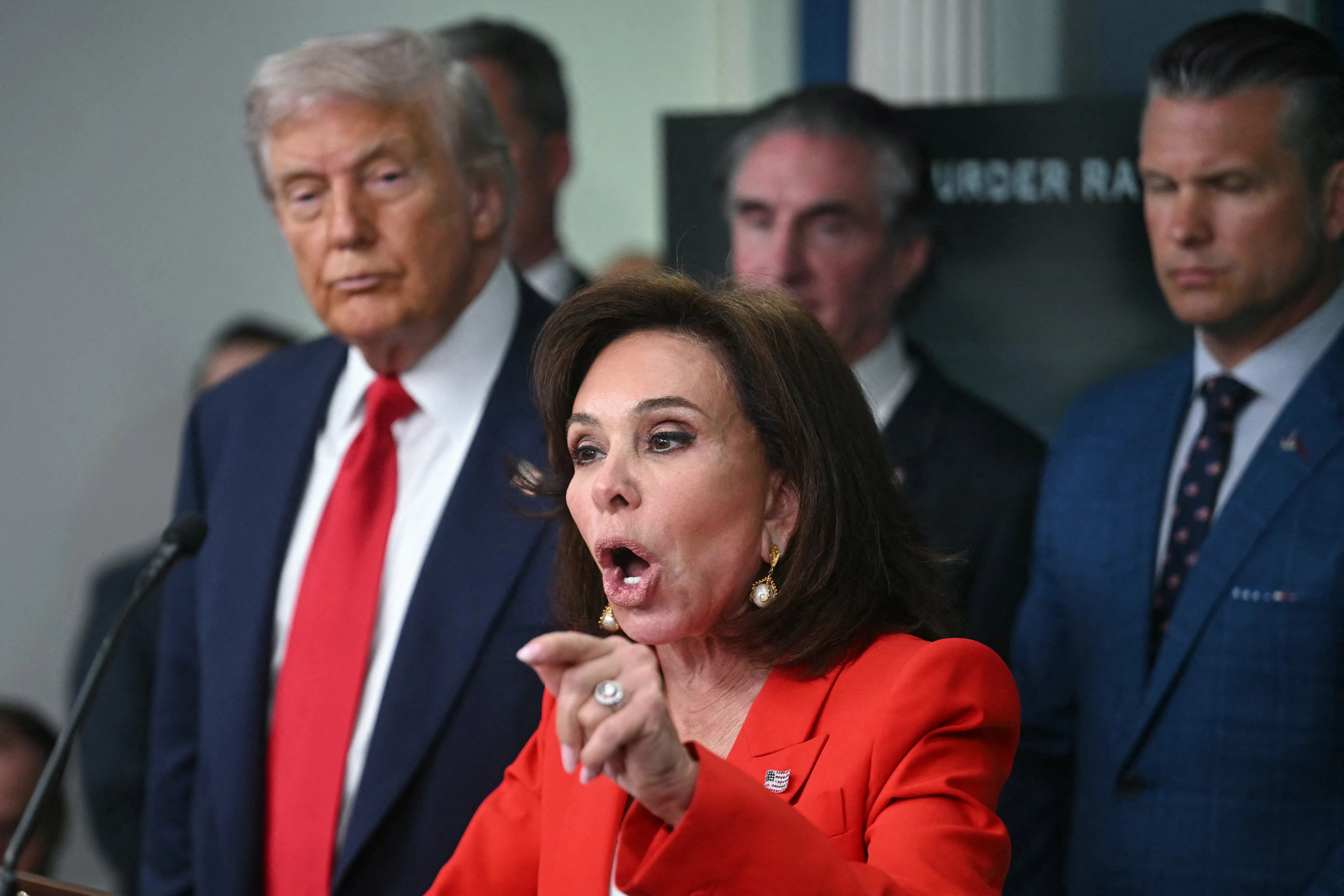 Trump vs. Jeanine Pirro: Reflecting Pool Vandalism Claims Explained (2026)