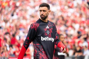 Manchester United v Leeds LIVE: Tielemans on bench as Carrick’s men take on old rivals in Dublin