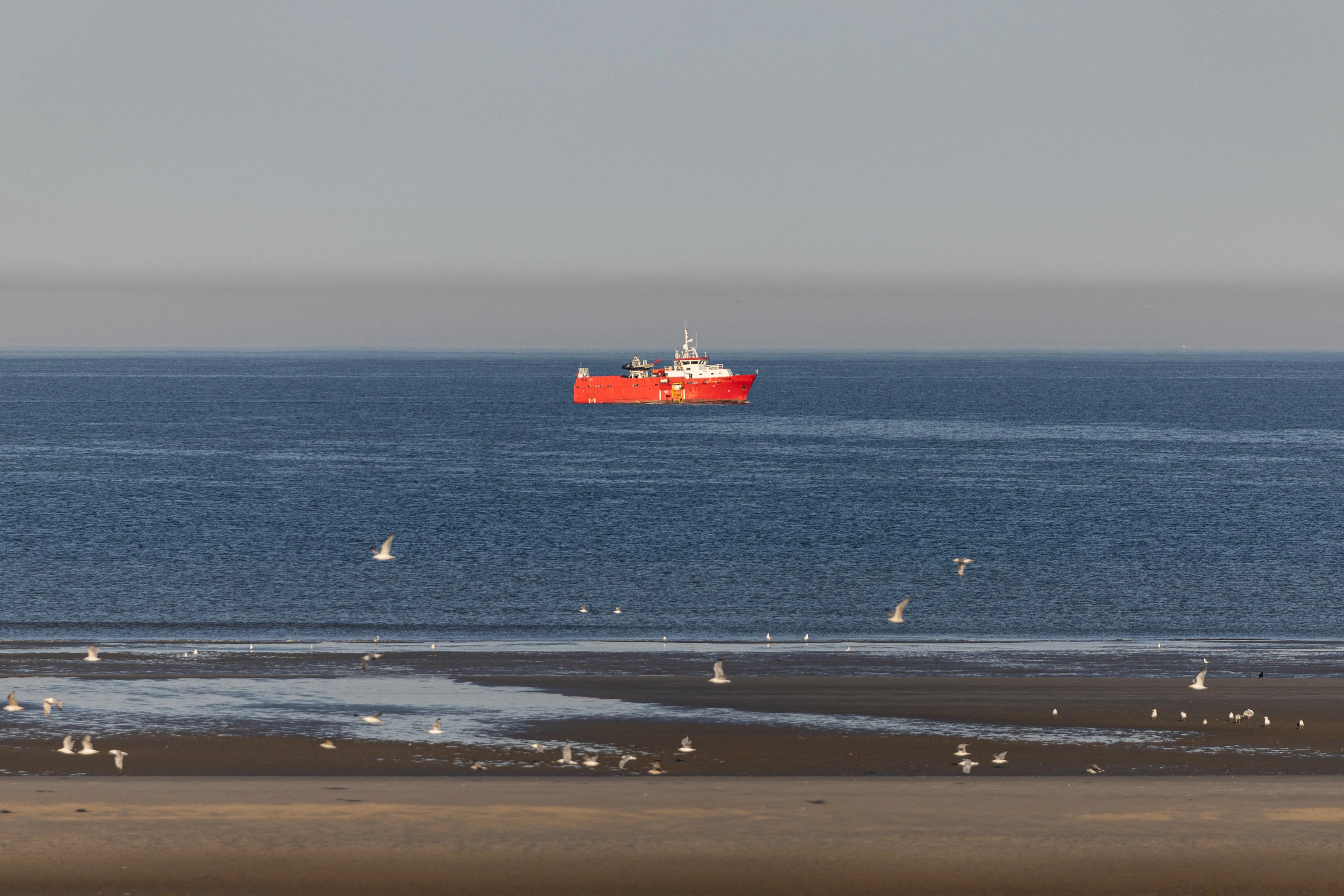 French Rescue: 140 Migrants Attempt Dangerous Channel Crossing (2026)