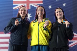 Lani Pallister dethrones Katie Ledecky in first international 800m freestyle loss for American great 