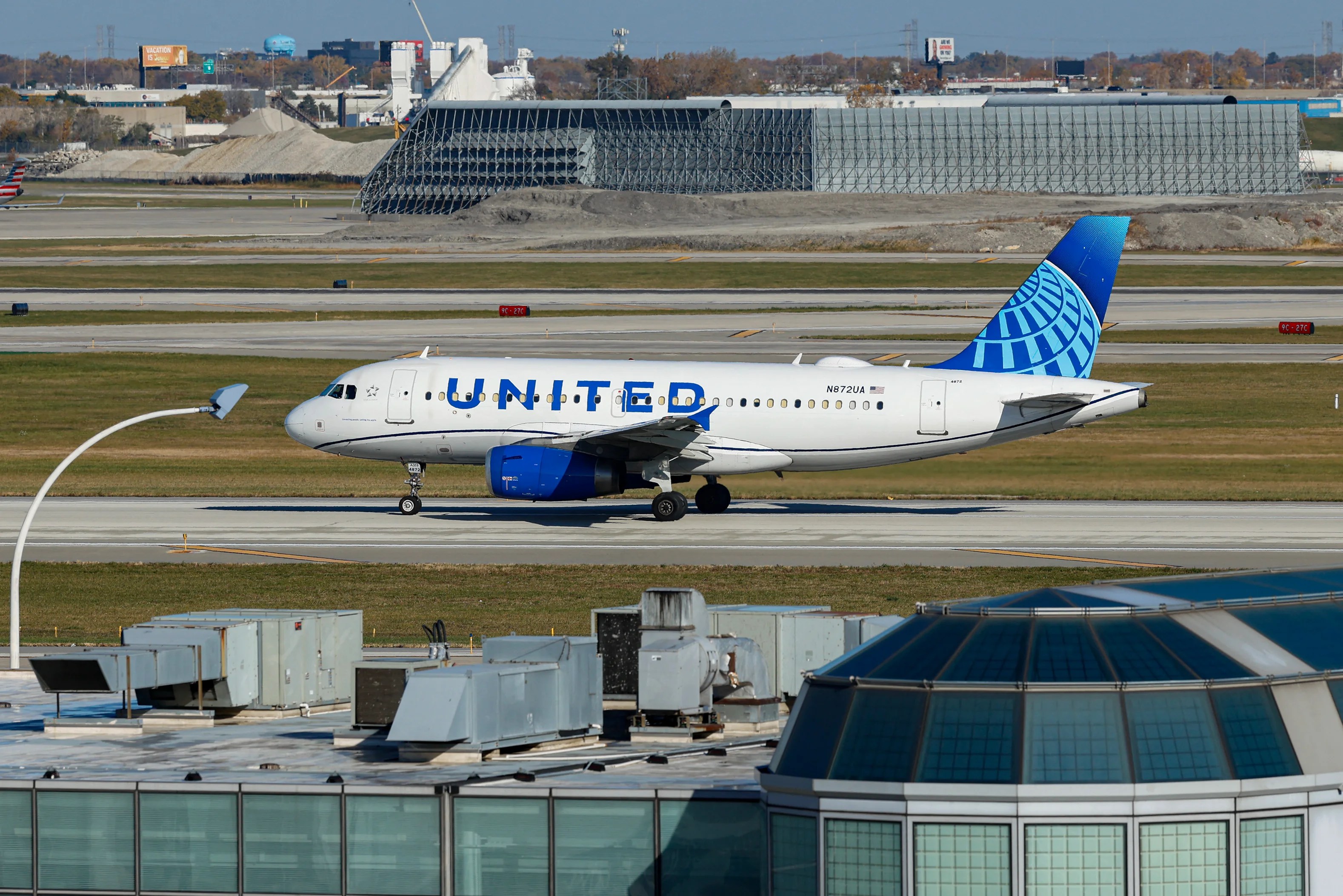 Two Jets, Same Failure: Chicago O’Hare Tire Blowouts Spark FAA Investigation (2026)