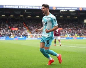 West Ham urge fans not to sing ‘anti-Palestine’ Manor Solomon chant