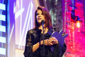 Rosanne Cash, 71, postpones shows suddenly due to ‘unexpected medical emergency’