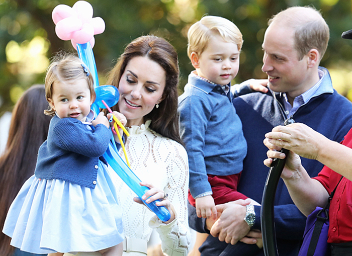 Уильям и Кэтрин ждут пополнения в семье. Уильям и Кэтрин ждут пополнения в семье.