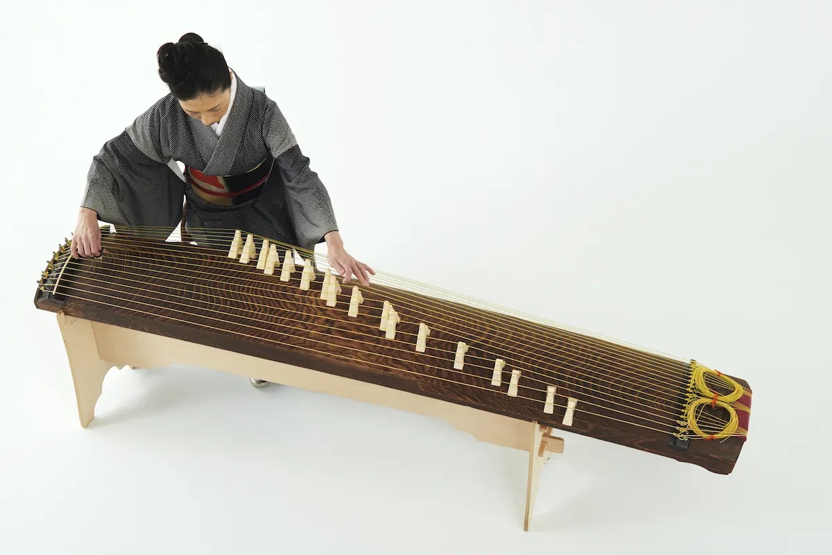 Possessing a long instrumental body which symbolizes one of the most sacred creatures in chinese myths and legends, the koto and the dragon are in many ways inextricably linked. Koto 17 Virtuoso Japanese Series By Sonica Instruments Kontakt Instrument Plugin Vst Vst3 Audio Unit Aax