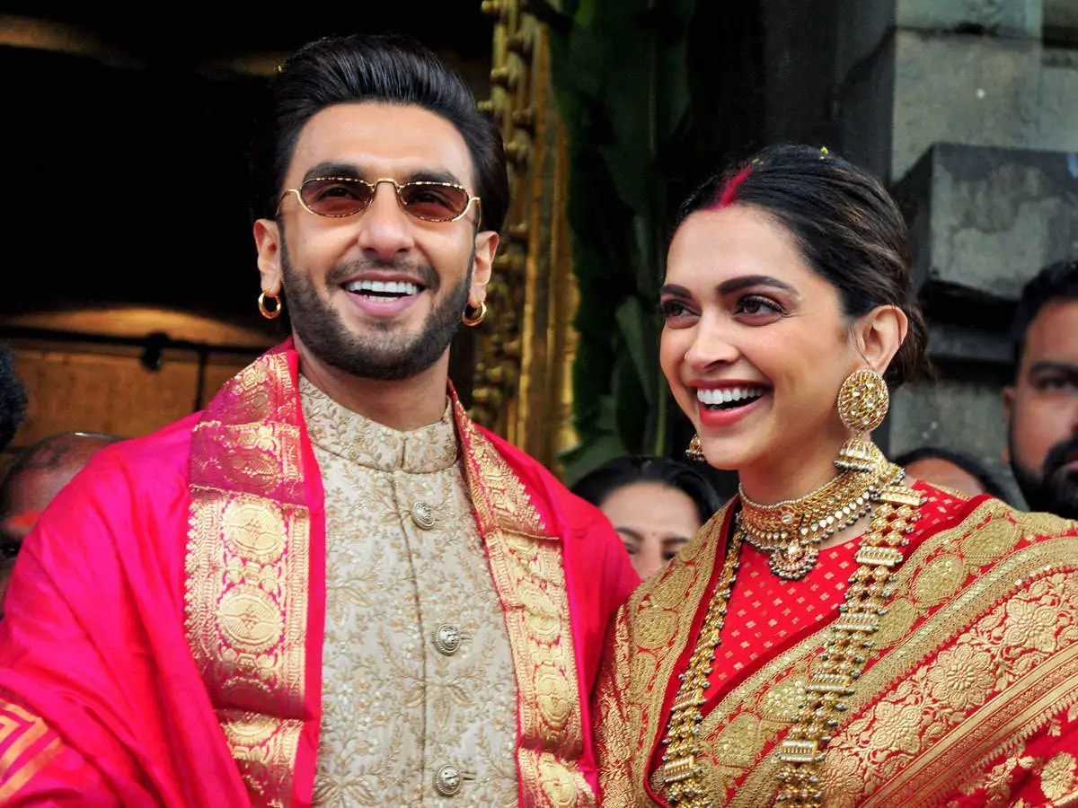 Deepika Padukone What Happened When Deepika Padukone Had To Wear An Old Outfit On Her First Wedding Anniversary Deepika Padukone Repeats Her Dress On Their First Anniversary Thenewsmantra