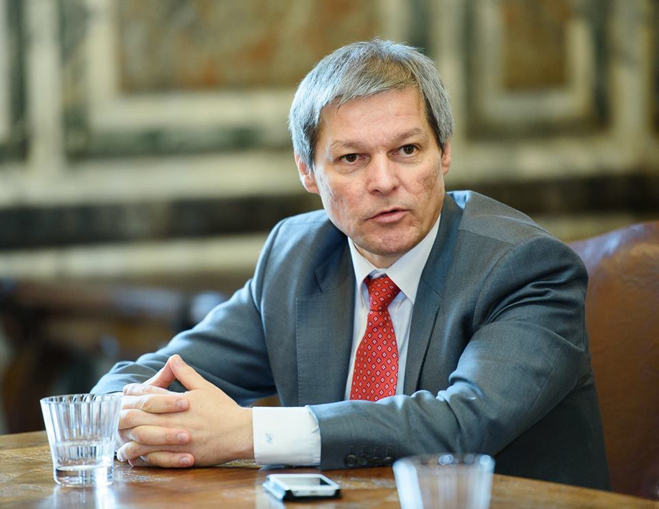PreÈedintele L A Desemnat Pe CioloÈ Premier Candidat Monitorul De BotoÈani
