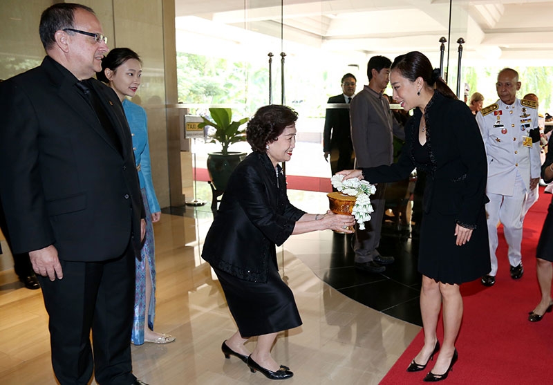พระเจ้าหลานเธอ พระองค์เจ้าพัชรกิติยาภา เสด็จทรงเป็นประธานเปิดการประชุม “การพัฒนาอันยั่งยืนของเด็กทั่วโลก” โดยมี รัตนา จิราธิวัฒน์ นรพัลลภ ผู้บริหารโรงแรมและรีสอร์ทในเครือเซ็นทารา และ มร.วิม เอ็น. เอ็ม. ฟาเก็ล ผจก.ทั่วไป เฝ้ารับเสด็จ ณ โรงแรมเซ็นทาราแกรนด์ เซ็นทรัลพลาซา ลาดพร้าว กรุงเทพฯ