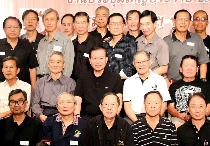 ประชุมสังสรรค์ : นินนาท ไชยธีรภิญโญ ประธานศิษย์เก่า คณะวิศวกรรมศาสตร์ จุฬาลงกรณ์มหาวิทยาลัย รุ่น 2509 เป็นประธานจัดงาน “ประชุมใหญ่สามัญ วศ.09 ประจำปี 2559” พร้อมสังสรรค์ โดยมีเพื่อนร่วมรุ่นเข้าร่วมประชุมสังสรรค์โดยพร้อมเพรียง ที่โรงแรม ดิ เอมเมอรัลด์ ถนนรัชดาเษก