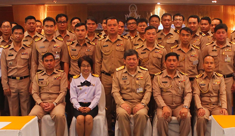 ทบทวน : พล.ร.ต.เคารพ แหลมคม ผอ.สำนักบริการและสิทธิกำลังพล กรมกำลังพลทหารเรือ เปิดประชุมเรื่อง “ปัจจัยต่างๆ ในการพัฒนาคุณภาพชีวิตกำลังพลของ
กองทัพเรือ” โดยมี น.อ.(พิเศษ)อนุพงษ์ จันทร์พฤกษ์ ผอ.กองบริการกำลังพล 
และ น.อ.ณรงค์ชัย ภู่เจริญยศ รอง ผอ.ร่วมงาน ที่ โรงแรมรอยัลริเวอร์