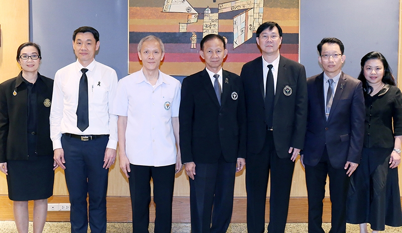 วิชาการ : นพ.ธีรพล โตพันธานนท์ อธิบดีกรมการแพทย์ เปิดสัมมนา “Medical Technology Assessment to Policy Advocacy” จัดโดย นพ.อรรถสิทธิ์ ศรีสุบัติ ผอ.สถาบันวิจัยและประเมินเทคโนโลยีฯ โดยมี นพ.ภาสกร ชัยวานิชศิริ และนพ.ณรงค์ อภิกุลวณิช รองอธิบดีฯ ร่วมงาน ที่โรงแรมมิราเคิล แกรนด์ คอนเวนชั่น