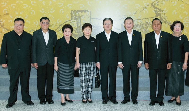 เรื่องน่ารู้ : สนั่น อังอุบลกุล ต้อนรับ หนิง ฟู่ ขุย เอกอัครราชทูตสาธารณรัฐประชาชนจีนประจำราชอาณาจักรไทย มาบรรยายเรื่อง “เศรษฐกิจระหว่างจีนและไทย” ให้นักศึกษาหลักสูตรภาษาจีนนักธุรกิจชั้นสูง สถาบันภาษาและวัฒนธรรมปักกิ่ง (BLCA) โดยมี พล.อ.วิชิต ยาทิพย์ และ จรรย์สมร วัธนเวคิน ร่วมงาน