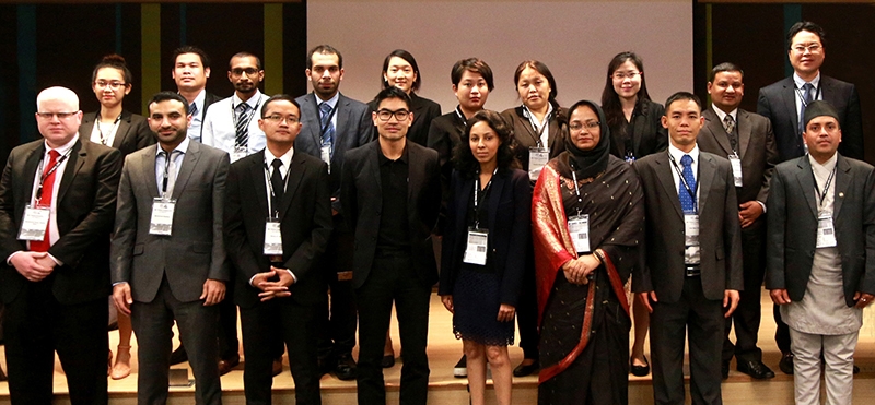 ถ่ายทอด : อรุษ นวราช เลขานุการมูลนิธิสังคมสุขใจ รับเชิญจาก สำนักงานคณะกรรมการกำกับหลักทรัพย์และตลาดหลักทรัพย์ เป็นวิทยากรบรรยาย “การขับเคลื่อนโครงการสามพรานโมเดล ตามหลักปรัชญาเศรษฐกิจพอเพียง” ให้กับผู้บริหารระดับสูงหน่วยงานกำกับดูแลตลาดทุนในประเทศ ที่ก.ล.ต.สนง.ใหญ่