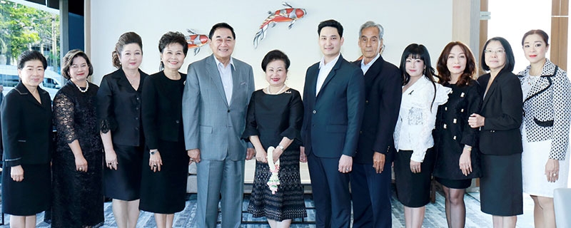 “หลุยส์ แทเวิร์น” โฉมใหม่ : คุณหญิงขวัญตา เทวกุล ณ อยุธยา เป็นประธานเปิด “หลุยส์ แทเวิร์น บูทีค โฮเต็ล” ของ ดร.อัศวิน อิงคะกุล ประธานกรรมการบริหาร มิราเคิล กรุ๊ป โดยมี อนัคพล อิงคะกุล, นาถวีณา ล้อมทรัพย์ และ ศศิวิมล 
ไหมสีเงิน ผู้จัดการทั่วไป หลุยส์ แทเวิร์น ร่วมต้อนรับแขกในงาน อาทิ พวงทอง อานันทนะสุวงศ์ รองประธานสมาชิกสมทบ สภาสตรีแห่งชาติในพระบรมราชินูปถัมภ์, ดร.มนวิภา ประชัญคดี และ ม.ล.อาภาวดี เทวกุล ณ อยุธยา