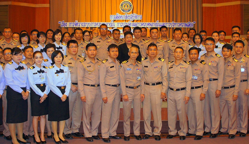 ความเสี่ยงทางการเงิน : พล.ร.ต.ธีรกุล กาญจนะ ผอ.สำนักงบประมาณ สำนักงานปลัดบัญชีทหารเรือ กองทัพเรือ เปิดสัมมนา “การจัดวางระบบการควบคุมภายในการประเมินผลการควบคุมภายในและการบริหารความเสี่ยง” โดยมี น.อ.วิทยา จันทรคติ รอง ผอ.สำนักงบประมาณ ร่วมสัมมนา ที่โรงแรมรอยัลริเวอร์