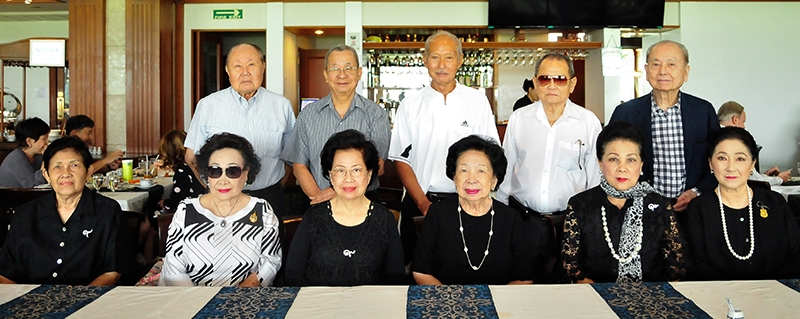 เลือดแดง-ขาว ชาวอัสสัมชัญ : วาริน-ผาณิต พูนศิริวงศ์ ชวนเพื่อนๆ AC 2494 ศิษย์เก่าโรงเรียนอัสสัมชัญ ที่เปิดสอนมาตั้งแต่ปี พ.ศ.2428 โดยให้นักเรียนยึดมั่นในสัจธรรม มีวิริยะอุตสาหะ รับผิดชอบต่อสังคม โดยมี ชนินทร์-จณา วรรณดิษฐ์, คุณหญิงจิตตระการ ทองใหญ่, พัชรี-จำลอง ศรีกาญจนา, ปวีณา-สุภาพ เพ็ชรตระกูล, สมใจ-ทวีศักดิ์ บำรุงตระกูล มาร่วมพบปะสังสรรค์ ที่ห้องอาหารราชกรีฑาสโมสร ถนนอังรีดูนังต์ เมื่อวันที่ 3 มีนาคม 2560