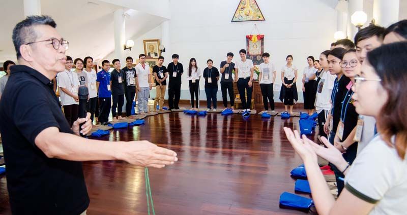 นิเวศน์ กันไทยราษฎร์ ในกิจกรรม “อุ่นเครื่อง”