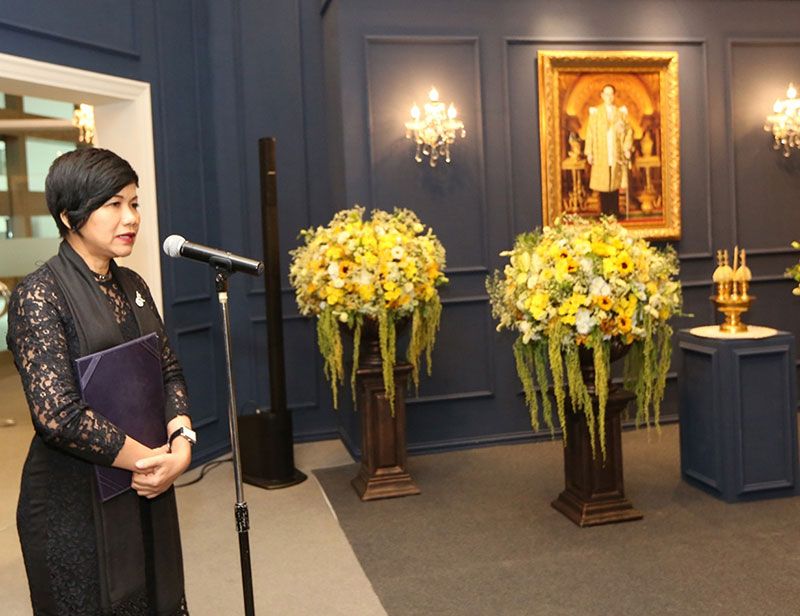 จันทร์เพ็ญ จันทนา อ่านบทอาศิรวาทน้อมรำลึกในพระมหากรุณาธิคุณ