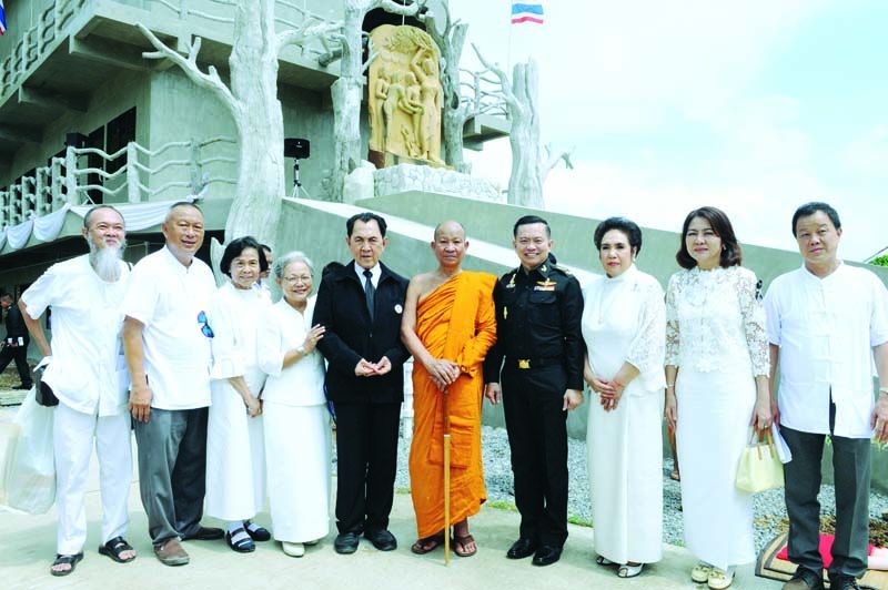 ศรชัย ตั้งบุตราวงศ์,พล.ต.ต.วรินทร์ บุณยเกียรติ,ศกลวรรณ นันทมนตรี, พ.อ.หญิง อุษากรณ์ จันทรวงศ์, สุจริต นันทมนตรี, พระธรรมปาโมกข์, พล.ท.เถลิงศักดิ์  พูลสุวรรณ, สุมนา อภินรเศรษฐ์, จิตรา หมีทอง และ สมนึก งามนิธิพร