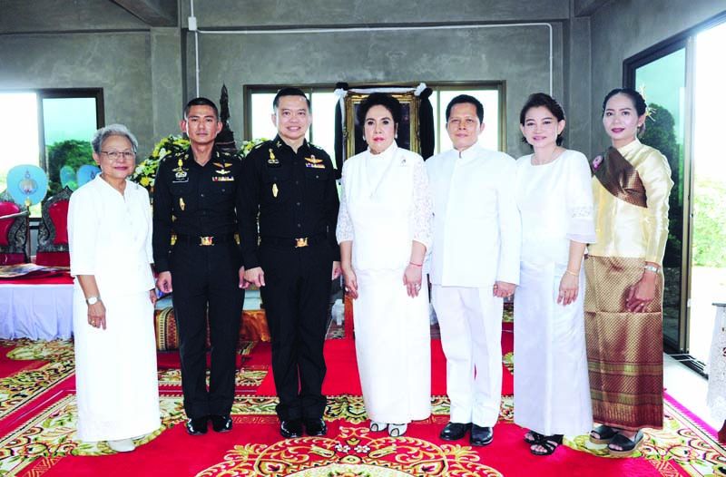 พ.อ.หญิง อุษากรณ์ จันทรวงศ์,พ.อ.วีรพจน์ สุภธีระ,พล.ท.เถลิงศักดิ์  พูลสุวรรณ, สุมนา อภินรเศรษฐ์,พล.ท.ณรงค์ฤทธิ์ – ปราณี หอมอ่อน และ พ.ต.(หญิง) สุกัญญา เจริญชัย