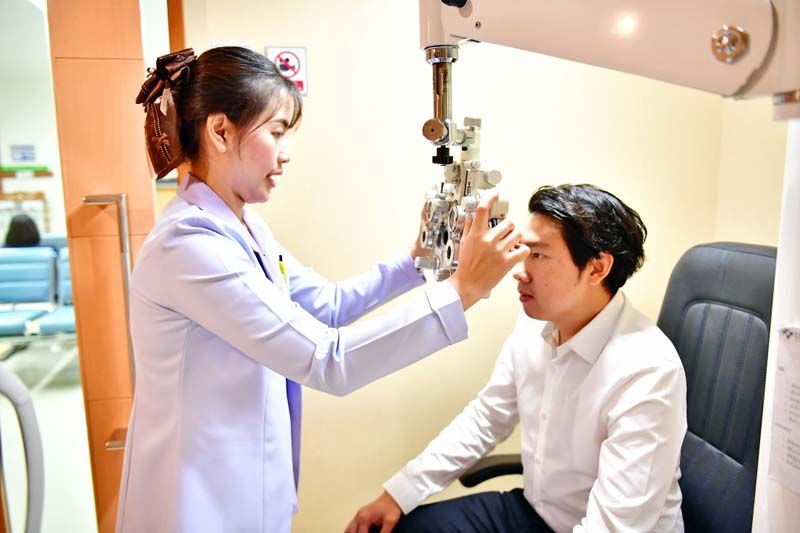 ควรตรวจสุขภาพตาเป็นประจำ อย่างน้อย 6 เดือนต่อ 1 ครั้ง