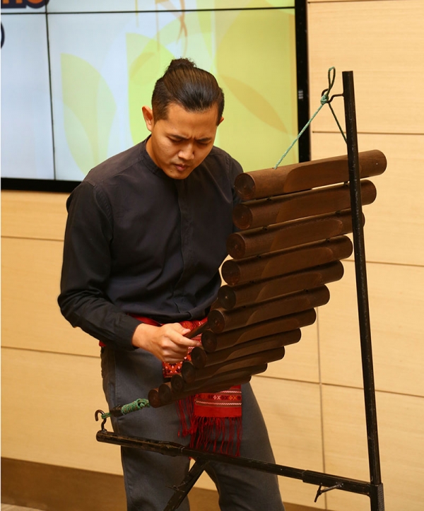 ต้นตระกูล แก้วหย่อง (โปงลาง)