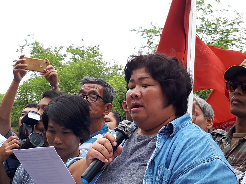 นุชนารถ แท่นทอง